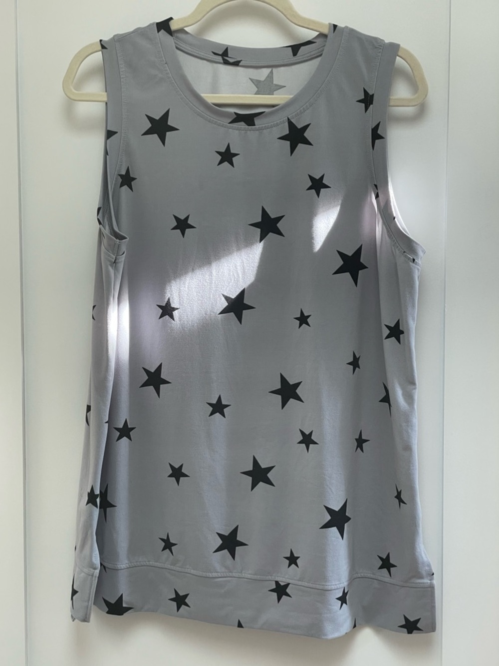 ☀️☀️2/$10 Star-Patterned Gray Sleeveless Tank Top Muscle Shirt | Hand Sewn |NWOT